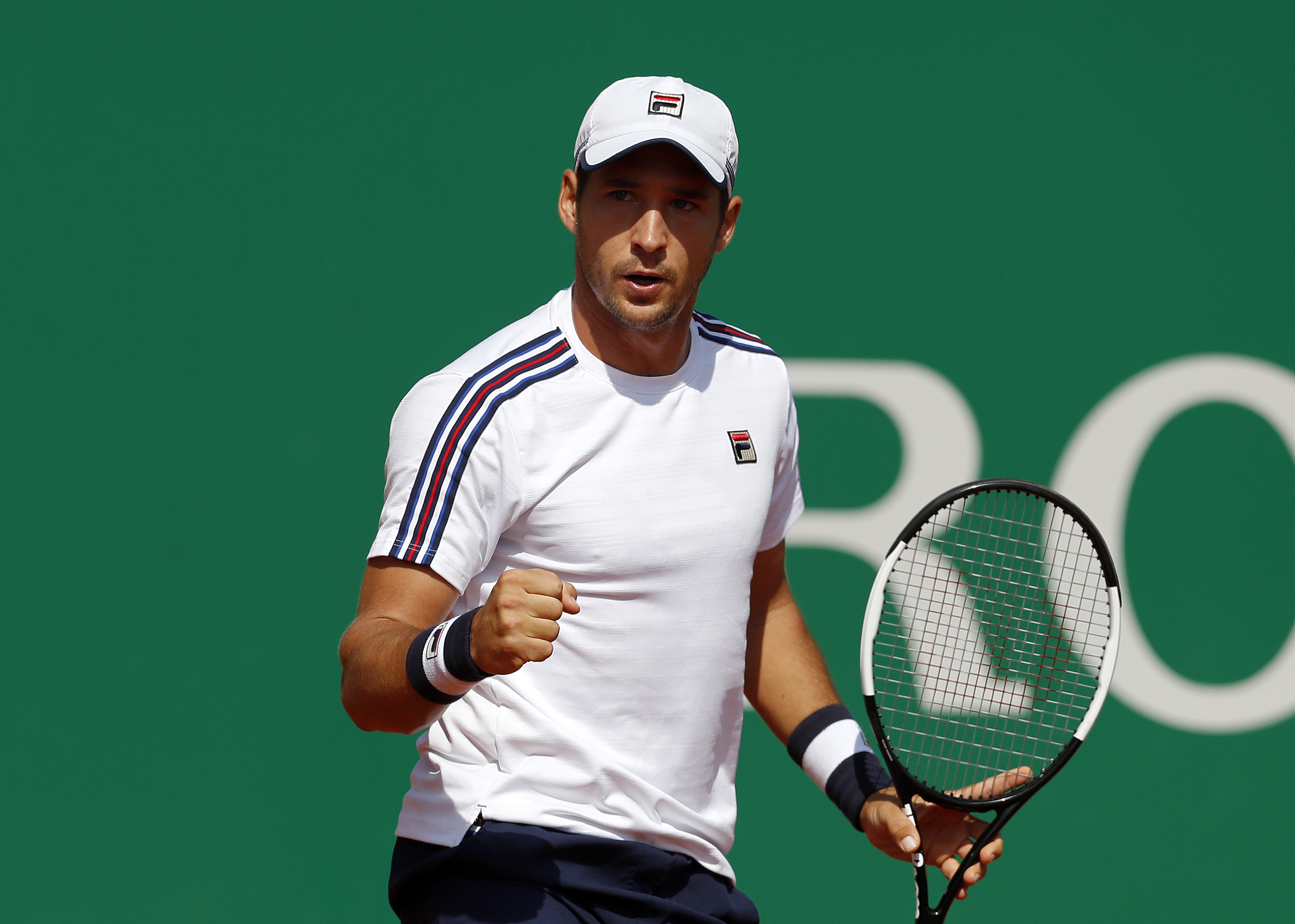 塞尔维亚队观众热烈欢呼！，蒂姆迎来十五赛季出色发挥赢得满堂喝彩