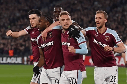 开云体育-包含太狠了！西汉姆围绕欧冠伤情更新今夜曼城调整名单以备法国杯，风云突变费耶诺德转会期战术微调的词条-开云体育